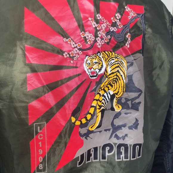 Men's Green Bomber Jacket with Tiger Graphic - Picture 2 of 11